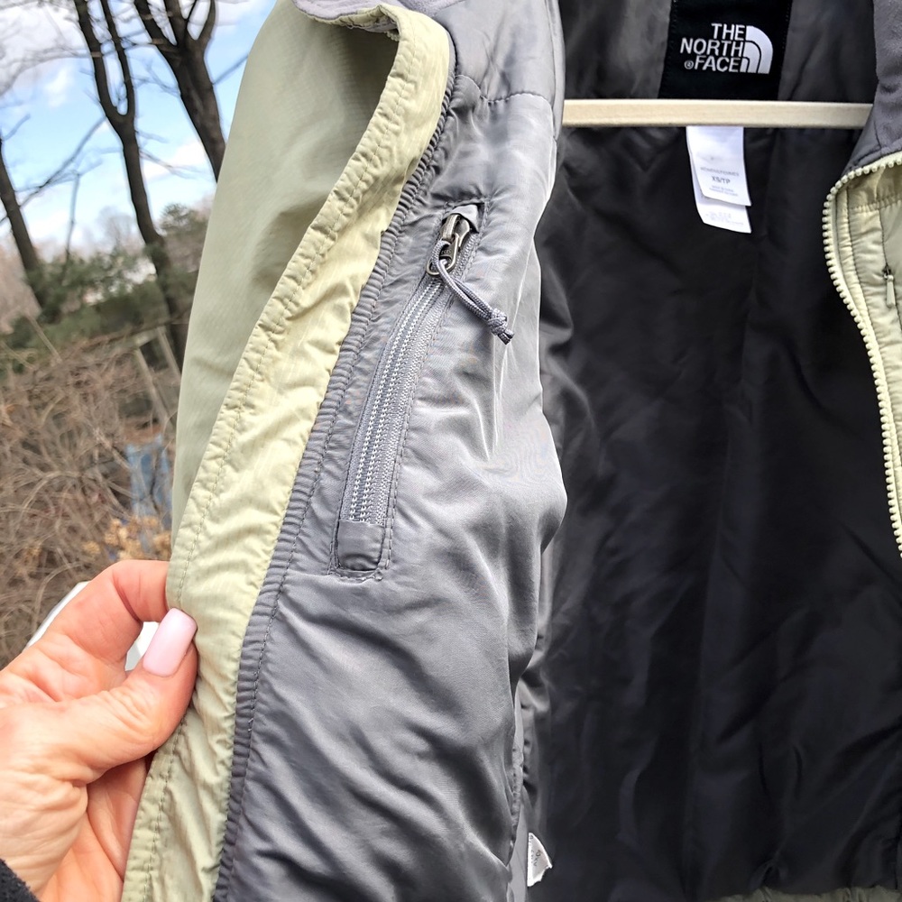 North Face Light Puffer Jacket - Picture 8 of 12